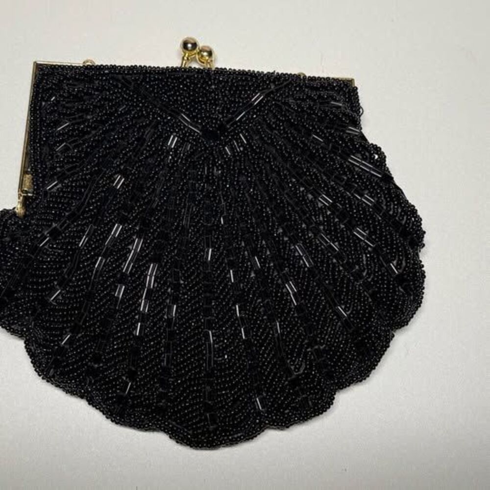 Vintage 1950s/60s Walborg Black Beaded Clamshell Clutch – Excellent Condition